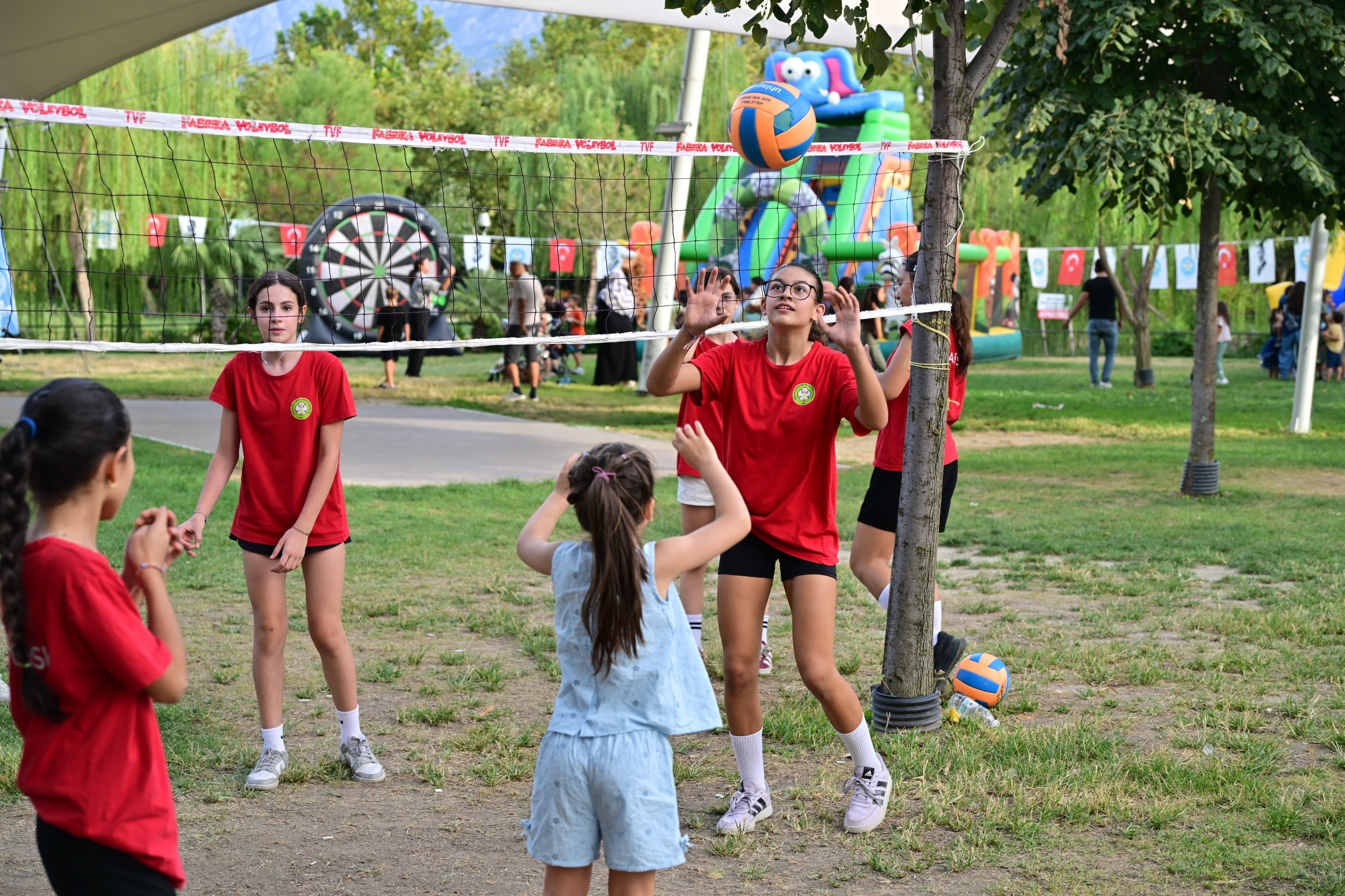 Manisa’da Çocuklar Spor ve Oyunla Dolu Bir Gün Geçirdi